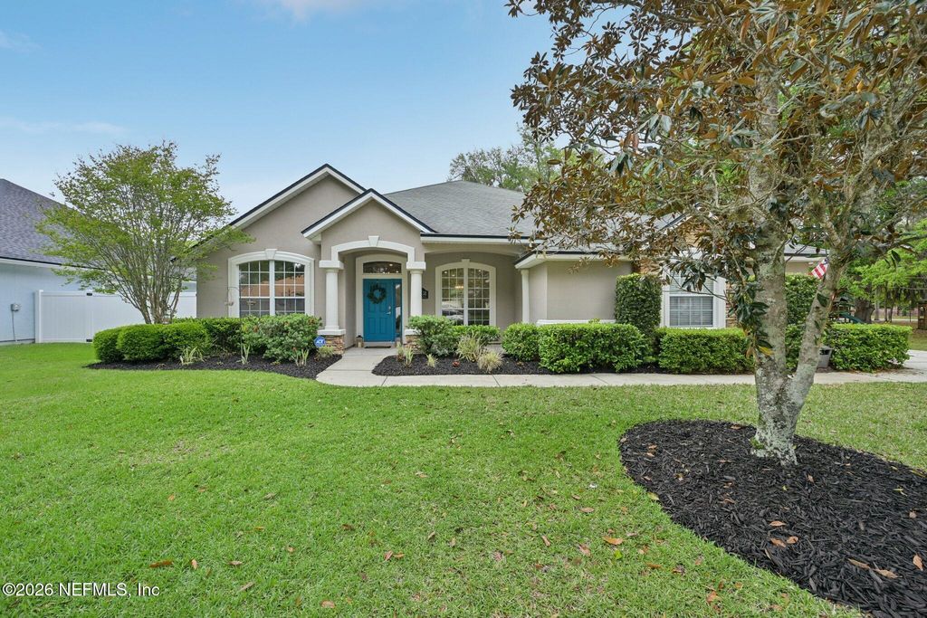 112 OAKWOOD PLANTATION Drive, Fleming Island, FL 32003