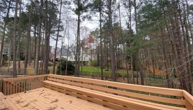 612 Braidwood NW Drive, Acworth, GA 30101