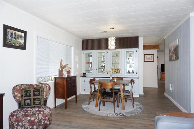 690 Persian Drive, Sunnyvale, CA 94089