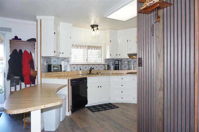 690 Persian Drive, Sunnyvale, CA 94089