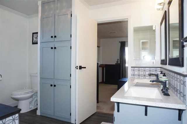 690 Persian Drive, Sunnyvale, CA 94089