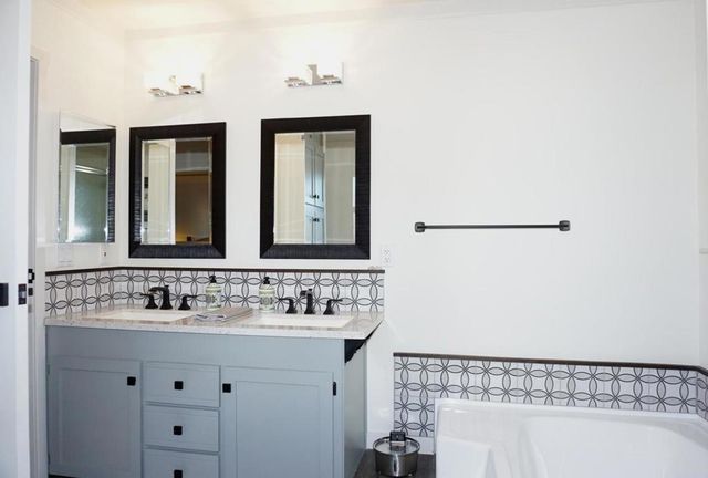 690 Persian Drive, Sunnyvale, CA 94089