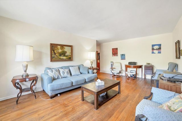 1 Vincent Road 2A, Bronxville, NY 10708