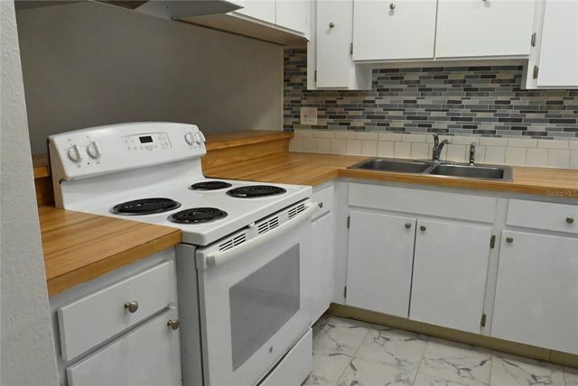9209 SEMINOLE BOULEVARD 67, Seminole, FL 33772