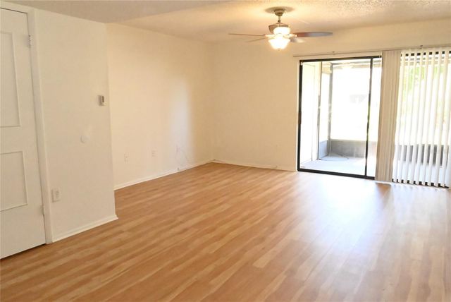 9209 SEMINOLE BOULEVARD 67, Seminole, FL 33772