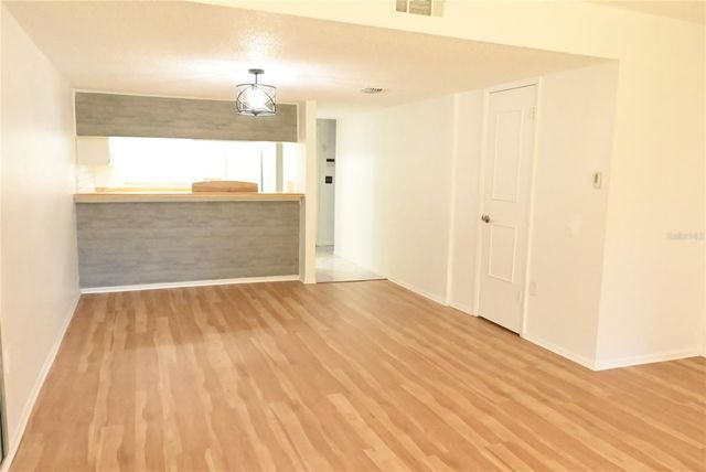 9209 SEMINOLE BOULEVARD 67, Seminole, FL 33772