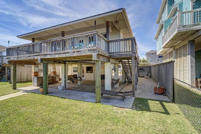 137 Tarpon Street, Bayou Vista, TX 77563