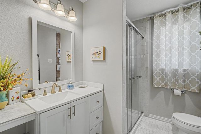 137 Tarpon Street, Bayou Vista, TX 77563