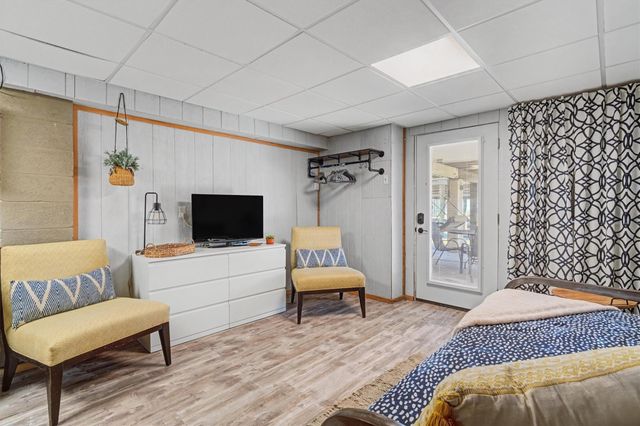 137 Tarpon Street, Bayou Vista, TX 77563