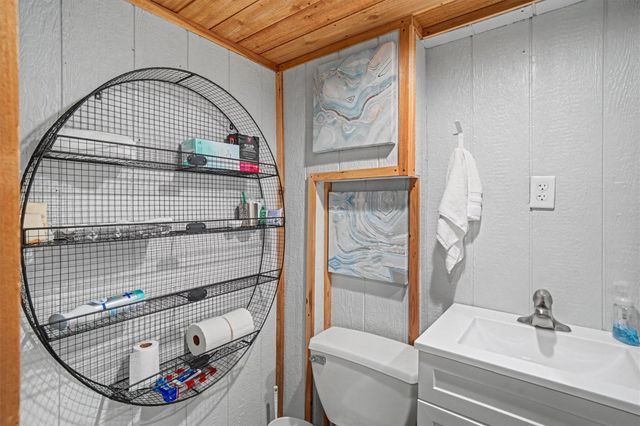 137 Tarpon Street, Bayou Vista, TX 77563