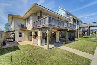 137 Tarpon Street, Bayou Vista, TX 77563