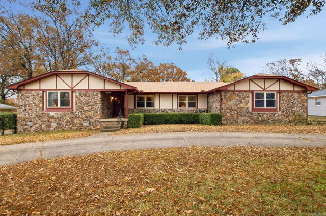 716 Adams Drive, Jacksonville, AR 72076