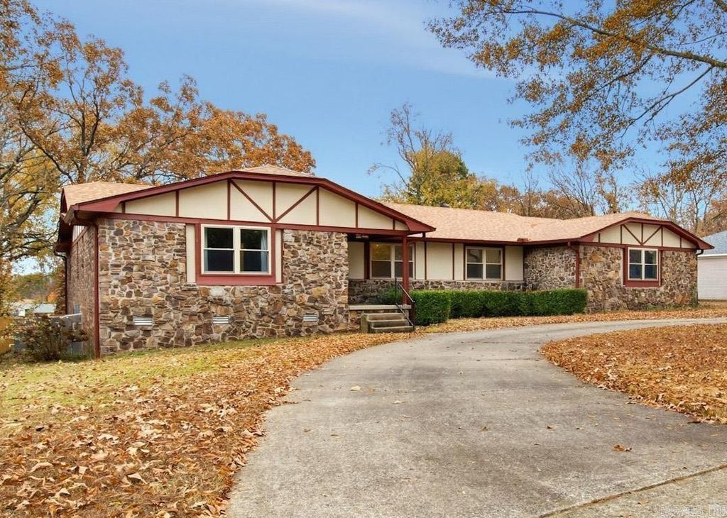 716 Adams Drive, Jacksonville, AR 72076