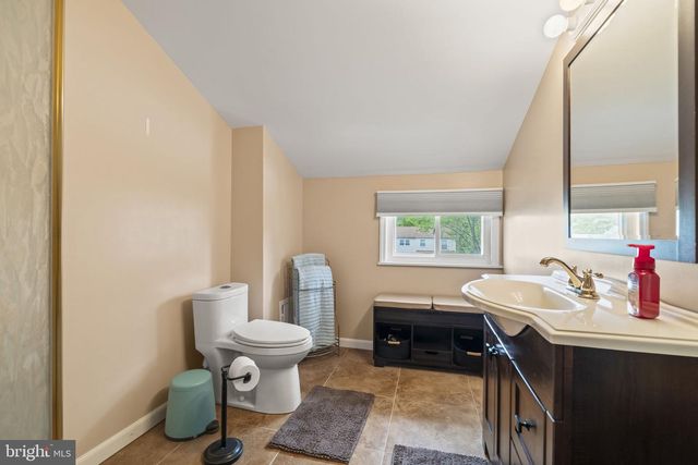 1064 LINCOLN, Warrington, PA 18976