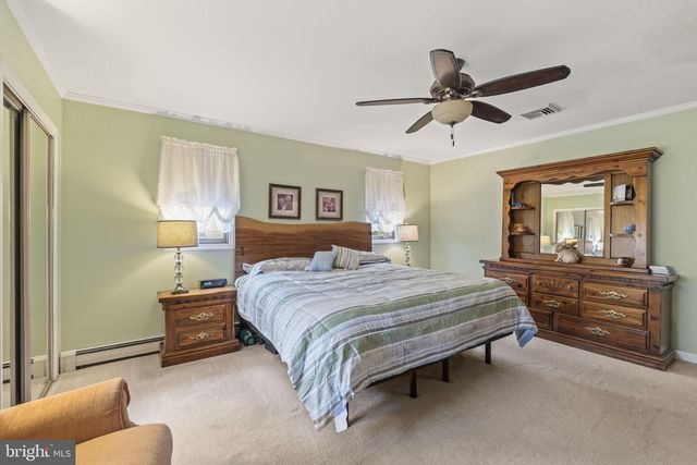 1064 LINCOLN, Warrington, PA 18976