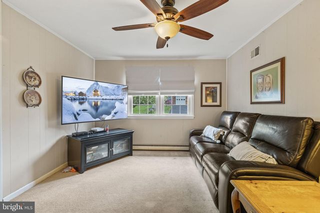 1064 LINCOLN, Warrington, PA 18976