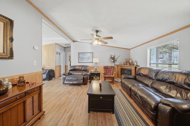 199 Apple Tree, Livingston, TX 77351