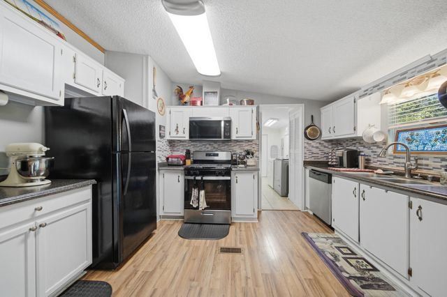 199 Apple Tree, Livingston, TX 77351
