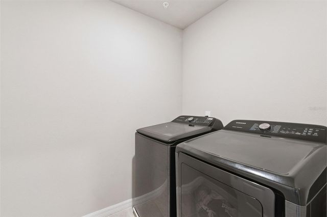 939 ROBIN HOLLY STREET, Ocoee, FL 34761