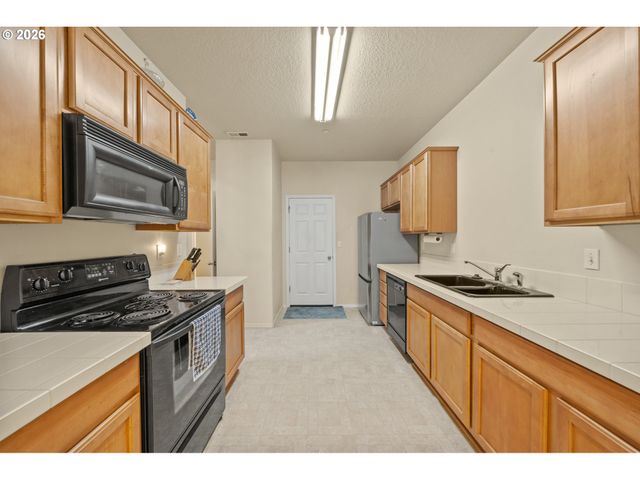 12635 Sw NIGHT HERON Ln 104, Beaverton, OR 97007