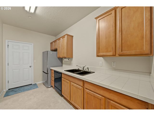 12635 Sw NIGHT HERON Ln 104, Beaverton, OR 97007