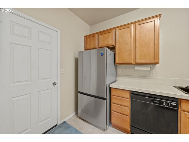 12635 Sw NIGHT HERON Ln 104, Beaverton, OR 97007