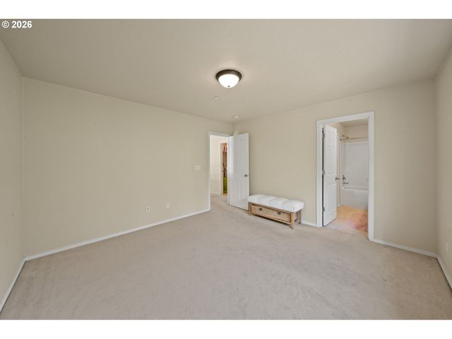 12635 Sw NIGHT HERON Ln 104, Beaverton, OR 97007