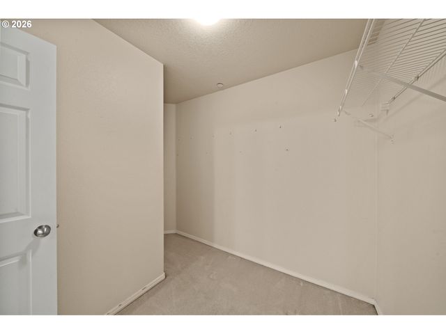 12635 Sw NIGHT HERON Ln 104, Beaverton, OR 97007