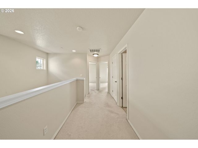 12635 Sw NIGHT HERON Ln 104, Beaverton, OR 97007