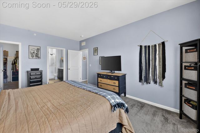 9988 Ridge Run Street, Hartland Township, MI 48855