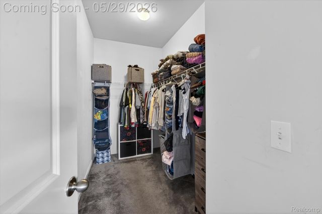 9988 Ridge Run Street, Hartland Township, MI 48855