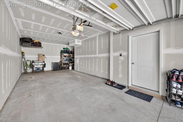 9988 Ridge Run Street, Hartland Township, MI 48855