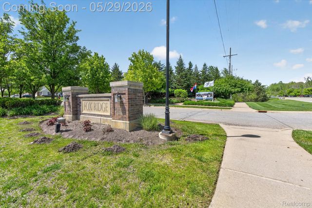 9988 Ridge Run Street, Hartland Township, MI 48855