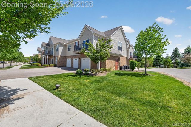 9988 Ridge Run Street, Hartland Township, MI 48855