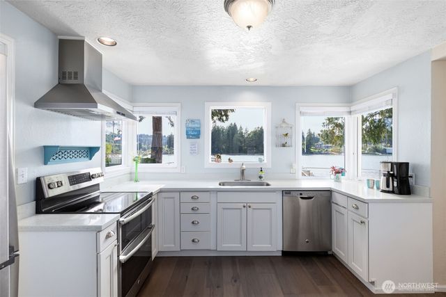 1312 NE South Petterson Road, Keyport, WA 98345