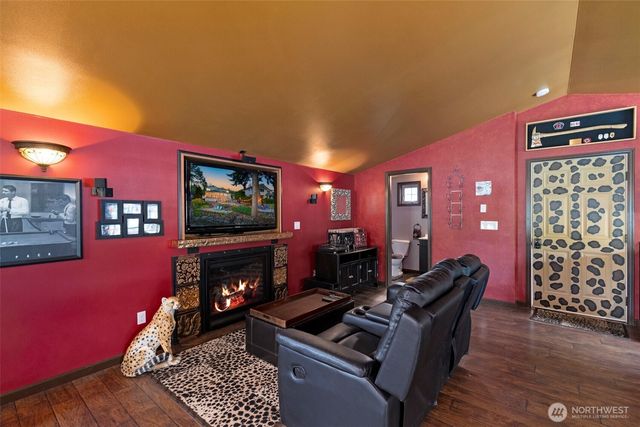 1312 NE South Petterson Road, Keyport, WA 98345