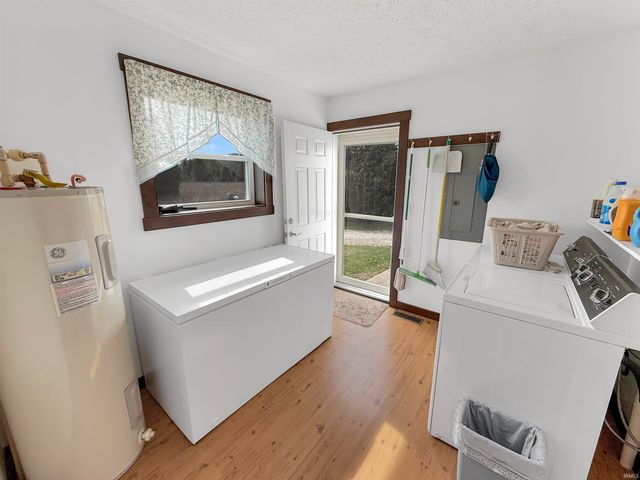 6375 W 1150 S, Holland, IN 47541