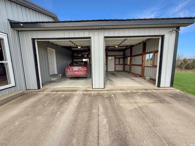 6375 W 1150 S, Holland, IN 47541