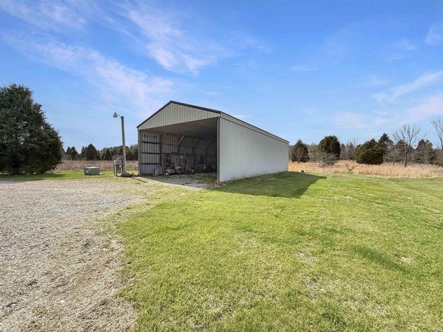 6375 W 1150 S, Holland, IN 47541