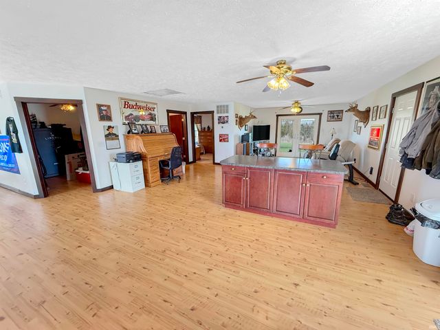 6375 W 1150 S, Holland, IN 47541