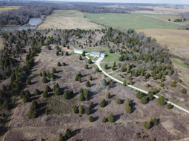 6375 W 1150 S, Holland, IN 47541