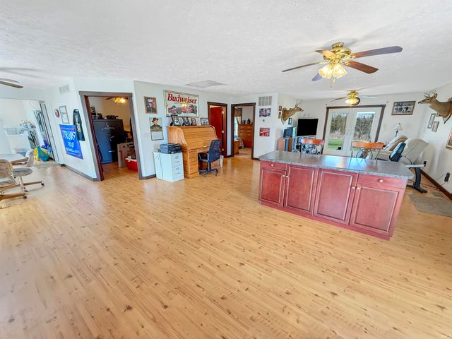 6375 W 1150 S, Holland, IN 47541