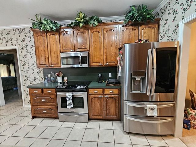 2001 Ventureview Street, Palestine, TX 75803