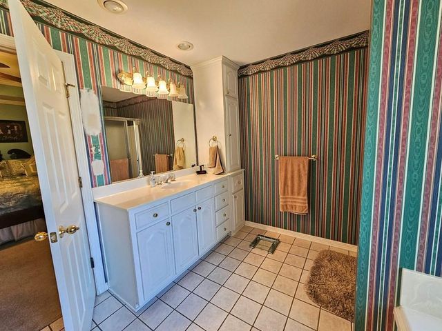 2001 Ventureview Street, Palestine, TX 75803