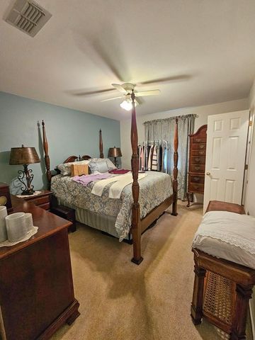 2001 Ventureview Street, Palestine, TX 75803