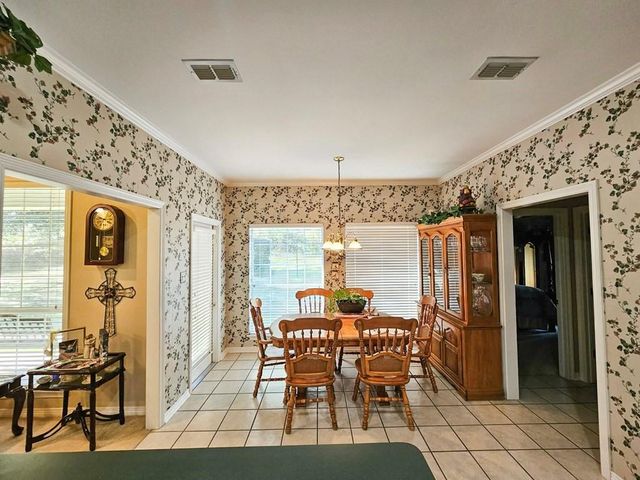 2001 Ventureview Street, Palestine, TX 75803