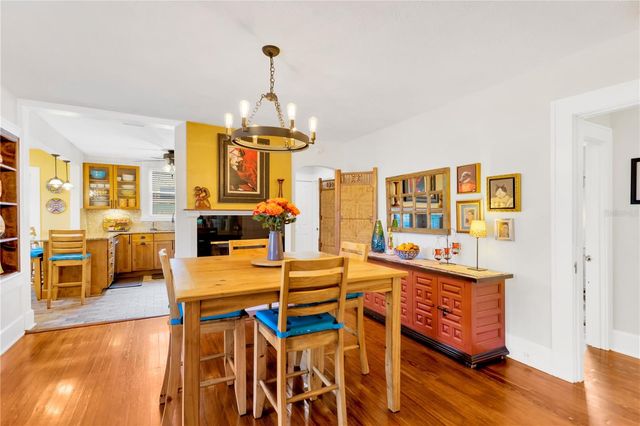 918 24TH AVENUE N, St Petersburg, FL 33704