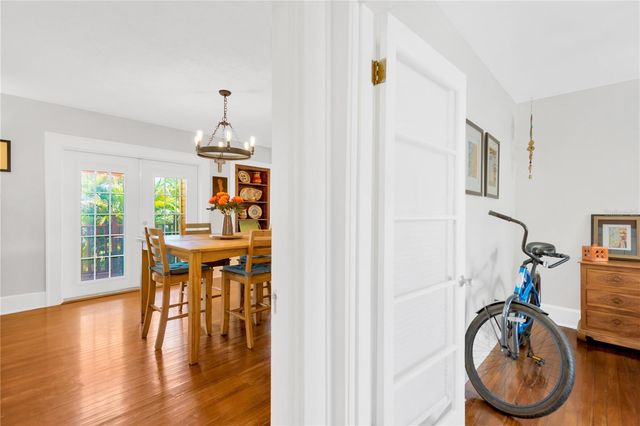 918 24TH AVENUE N, St Petersburg, FL 33704