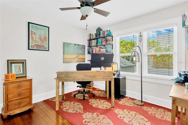 918 24TH AVENUE N, St Petersburg, FL 33704