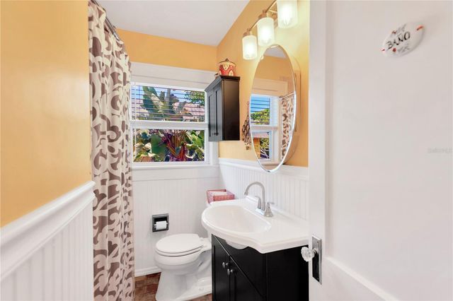 918 24TH AVENUE N, St Petersburg, FL 33704